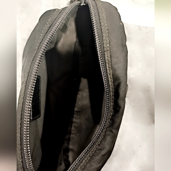 PRADA Cosmetic bag/pouch, black. Excellent condition - Picture 4 of 5